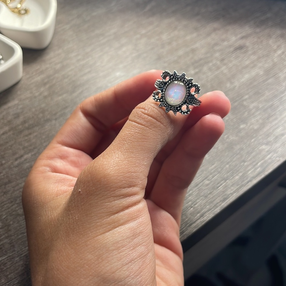 Rings - Picture 4 of 6